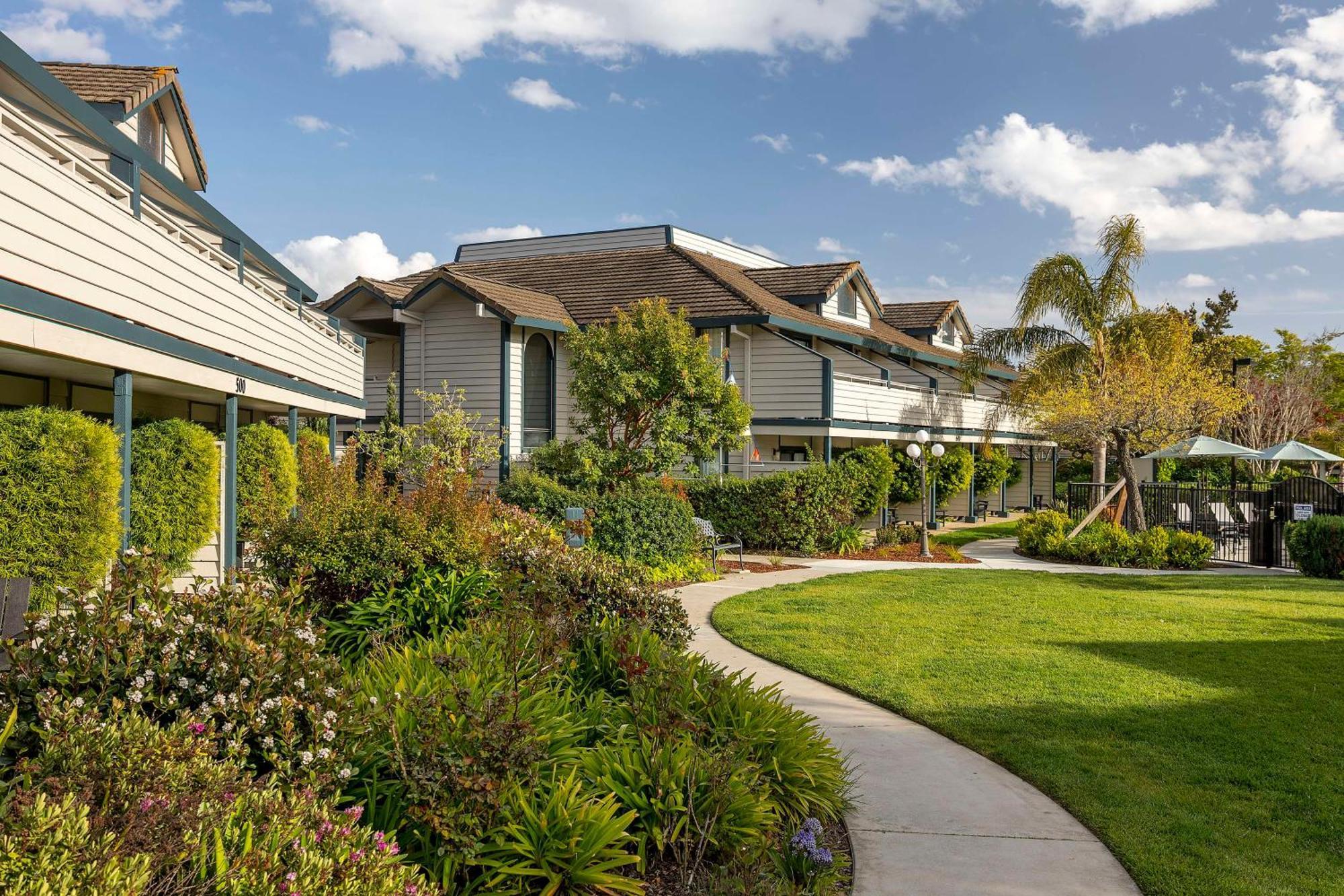 Seacliff Inn Aptos, Tapestry Collection By Hilton Exteriör bild